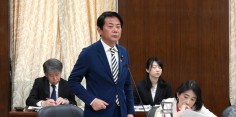 外務委員会／河野外務大臣に質問