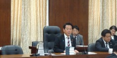 北朝鮮による拉致問題等に関する特別委員会（委員長）