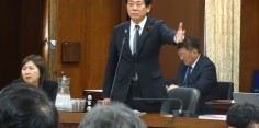 外務委員会／岩屋外務大臣に質問